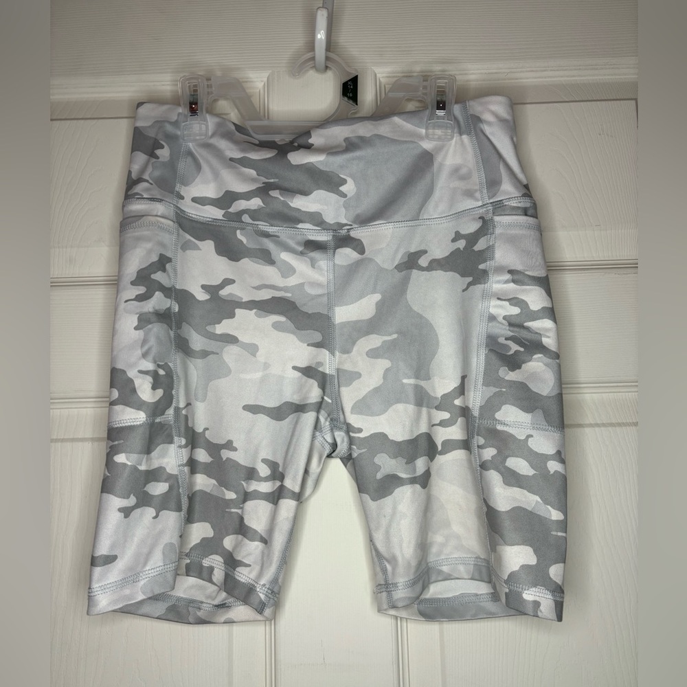 White camo biker shorts